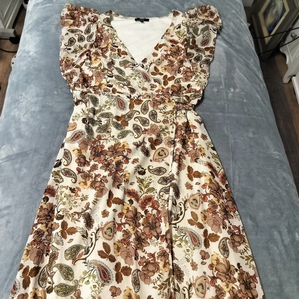 Antropologie Drew Brown Paisley Floral Wrap Dress Size M Flutter‎ Sleeves Hi Lo - Picture 15 of 16